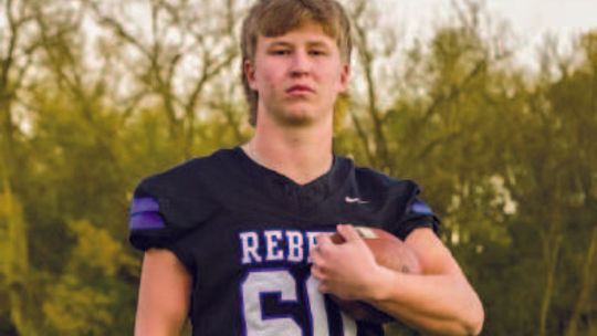 FALL SPORTS SENIOR FEATURES