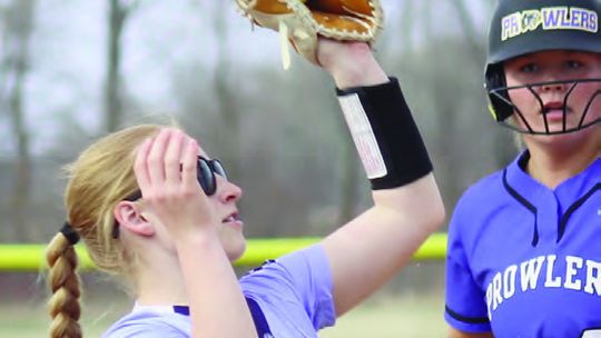 Northern Freeze Softball Loses to TRF Prowlers