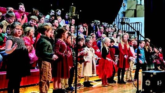 RLCC Elementary Performs “An Old Fashioned Christmas”