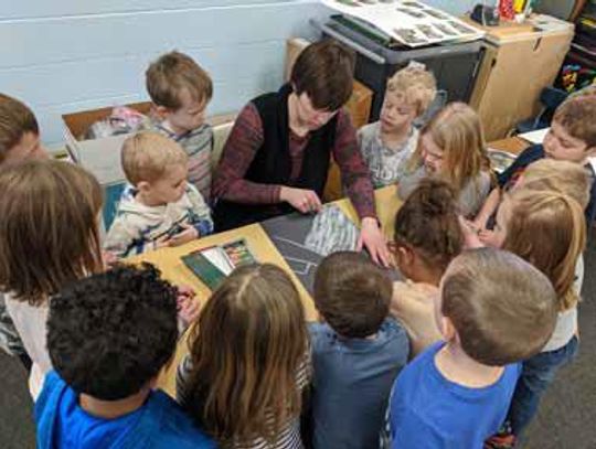 Alyssa Aune brings Art to the Badger School