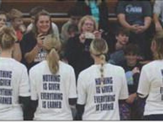 Freeze Volleyball Celebrates Senior Night