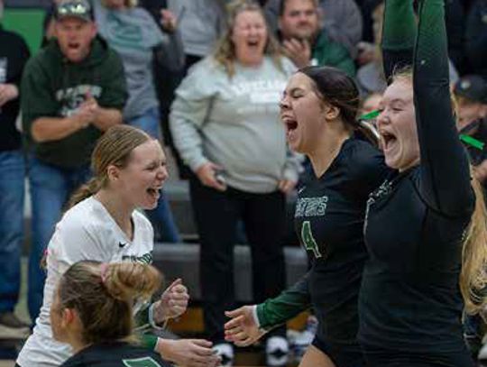 Gator Volleyball Ends Season with Loss to Ada-Borup West in Section Semi Final