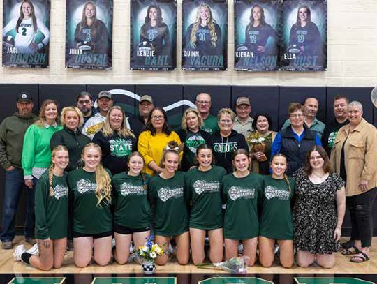 Gator Volleyball Honors Seniors & Parents