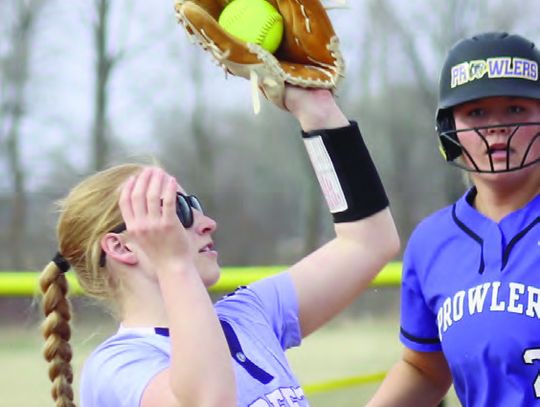 Northern Freeze Softball Loses to TRF Prowlers