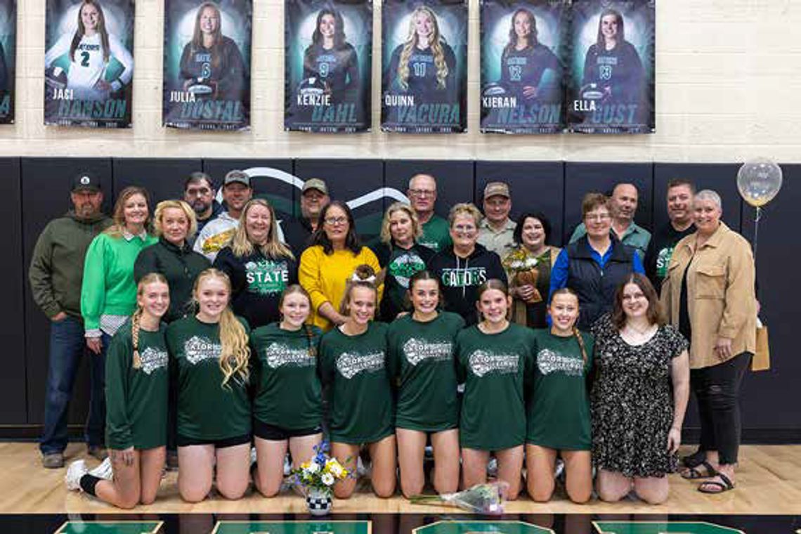 Gator Volleyball Honors Seniors & Parents