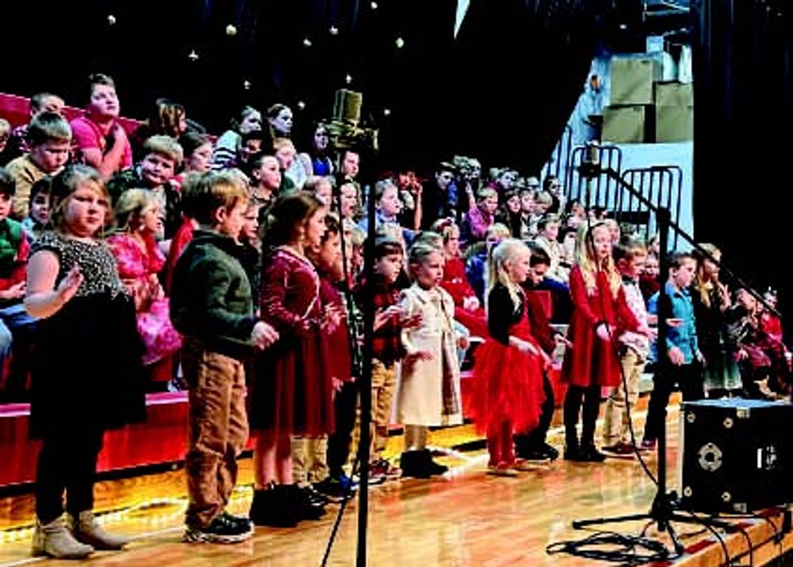 RLCC Elementary Performs “An Old Fashioned Christmas”